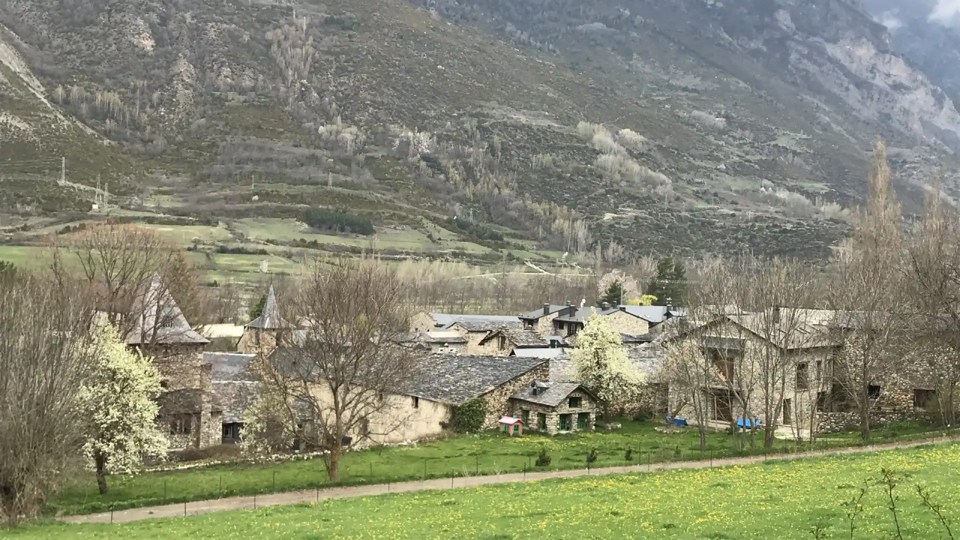 Pueblo de Anciles vista más aérea